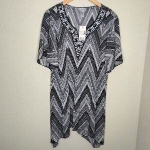 Catherines Black and White Pleated Embellished Top size 1X